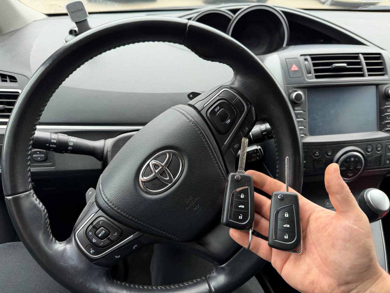Toyota Corolla Verso 2016 originalus ir naujai pagamintas papildomas raktas